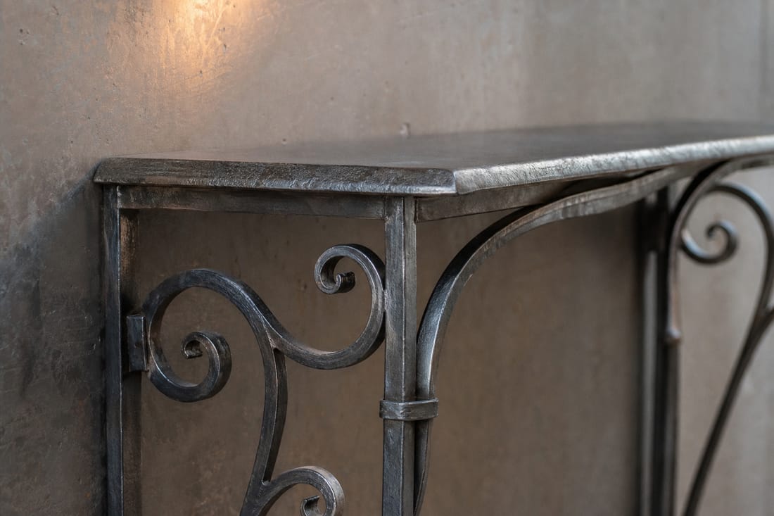 Exemple : mobilier décoratif en métal